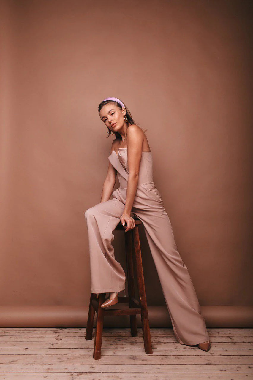 Classic Beige V-neck Sleeveless Jumpsuit