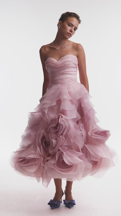 Dramatic Floral organza midi dress in Misty Rosalia