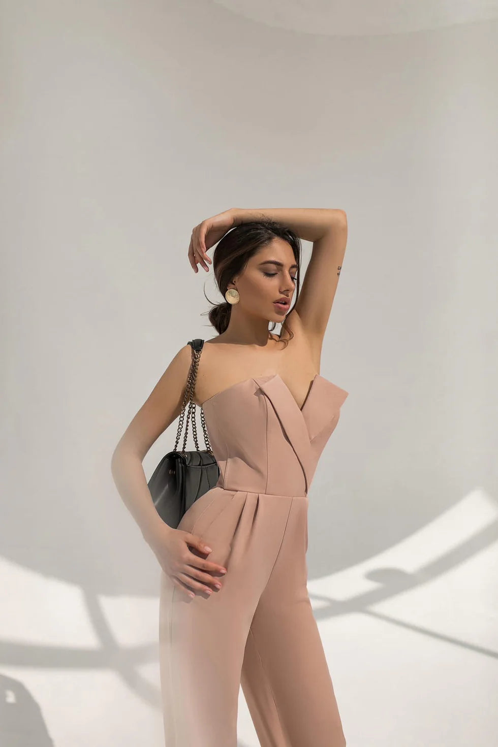 Classic Beige V-neck Sleeveless Jumpsuit